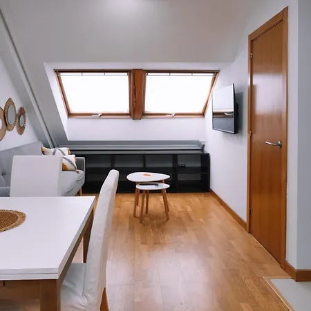 Centrico Luminoso Y Acogedor By Apartment Vigo